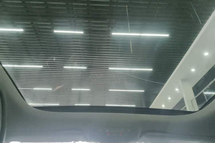Used Mercedes-Benz E-Class 2018 E 300 L Sport Luxury Edition Headliner
