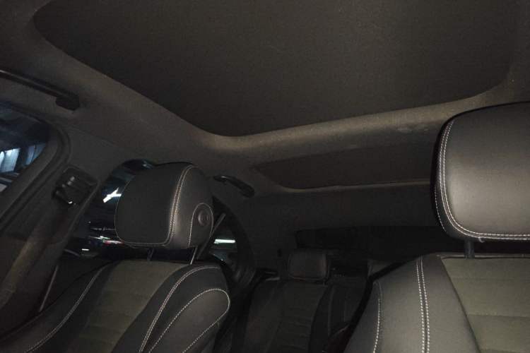 Used Mercedes-Benz E-Class 2018 E 200 Sport Edition Headliner