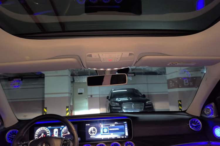 Used Mercedes-Benz E-Class 2018 Restyled E 300 L Sporty and Stylish Edition Headliner