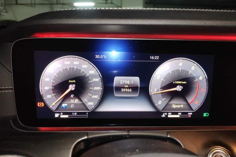 Used Mercedes-Benz E-Class 2018 Restyled E 300 L Sport Luxury Edition Instrument Cluster