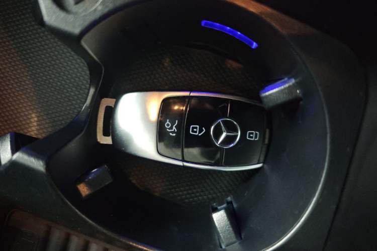 Used Mercedes-Benz E-Class 2018 Facelift E 200 L Sport 4MATIC Interior 1