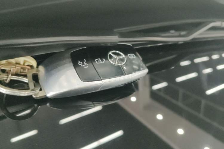 Used Mercedes-Benz E-Class 2018 E 300 L Sport Luxury Edition Interior 1