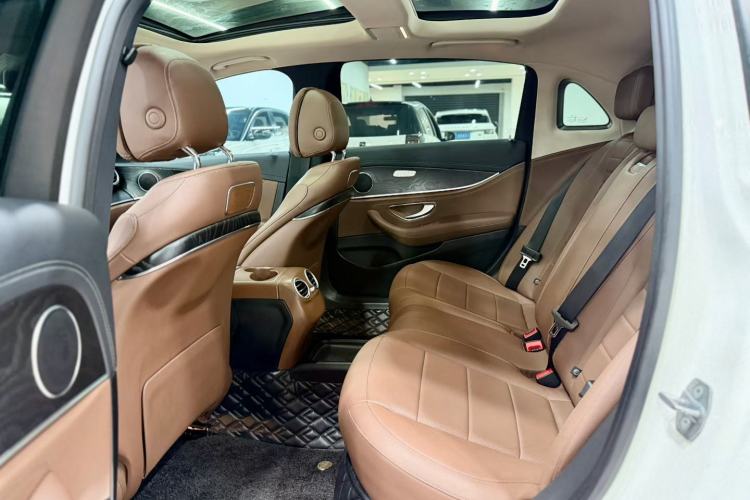Used Mercedes-Benz E-Class 2018 Facelift E 200 L Sport Edition Interior 2