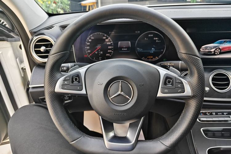 Used Mercedes-Benz E-Class 2018 Facelift E 200 L Sport Edition Interior 2