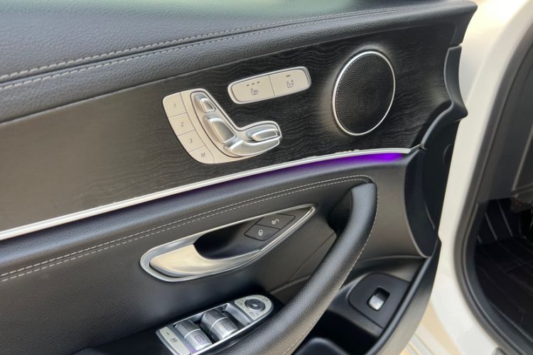 Used Mercedes-Benz E-Class 2018 E 300 L Sport Luxury Edition Interior 2