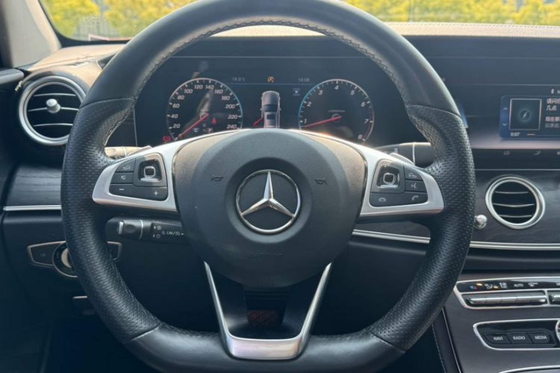Used Mercedes-Benz E-Class 2018 Facelift E 200 L Sport Edition Interior 3