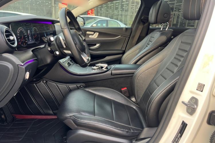 Used Mercedes-Benz E-Class 2018 E 300 L Sport Luxury Edition Interior 3