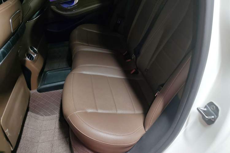 Used Mercedes-Benz E-Class 2018 Facelift E 200 L Sport Edition Interior 4