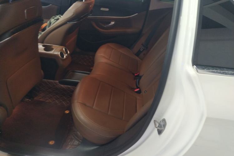 Used Mercedes-Benz E-Class 2018 E 200 L Sport Edition Interior 4