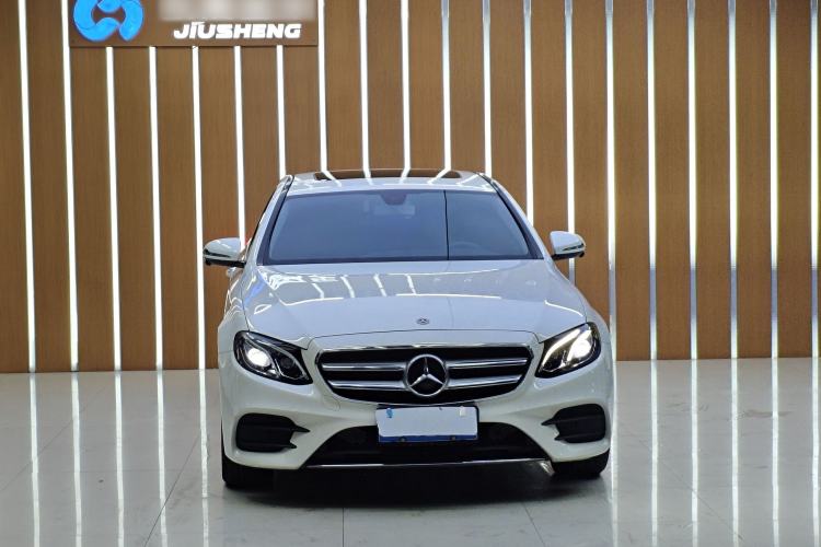 Used Mercedes-Benz E-Class 2018 Facelift E 200 L Sport Edition Interior 4