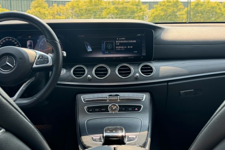 Used Mercedes-Benz E-Class 2018 Facelift E 200 L Sport Edition Interior 4