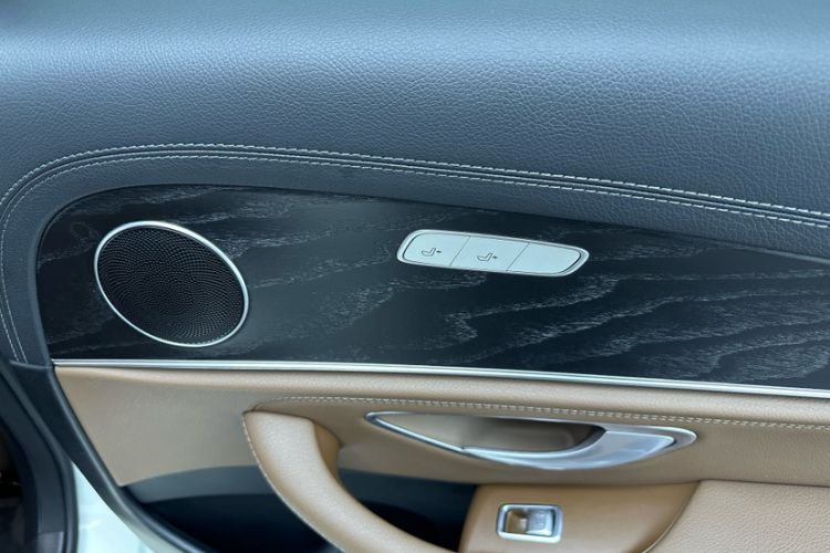 Used Mercedes-Benz E-Class 2018 Facelift E 200 L Sport Edition Interior 6