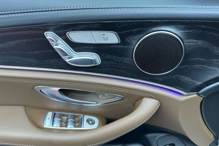Used Mercedes-Benz E-Class 2018 Facelift E 200 L Sport Edition Interior 7