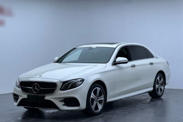 Ojetý Mercedes-Benz E-Class 2018 Facelift E 200 L Sport Edition