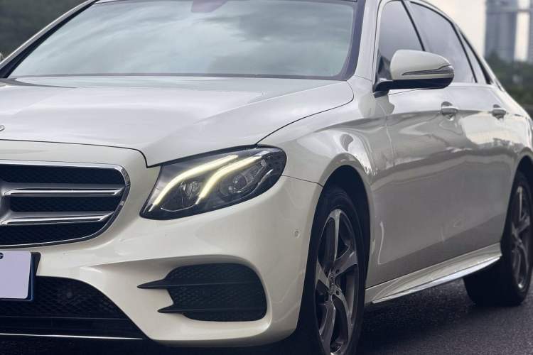 Used Mercedes-Benz E-Class 2018 E 300 L Sporty and Stylish Model Left Front Headlight