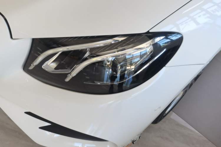 Used Mercedes-Benz E-Class 2018 E 200 Convertible Coupe Left Front Headlight