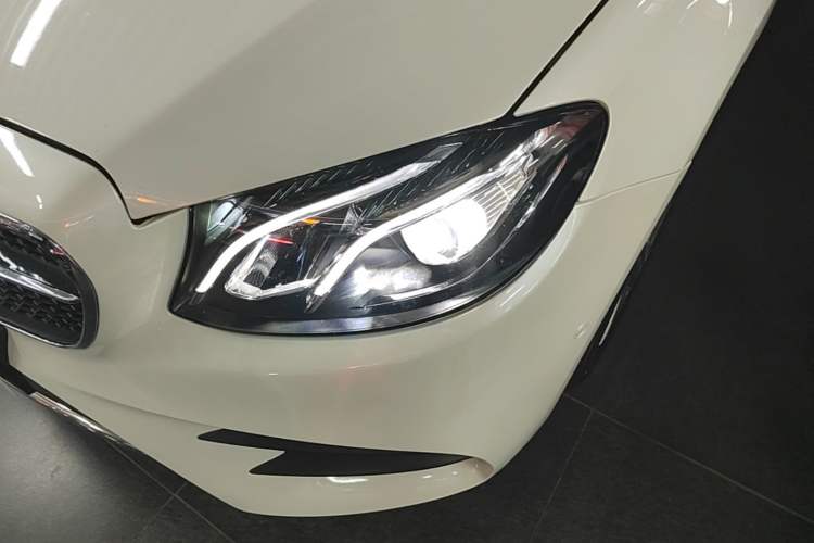 Used Mercedes-Benz E-Class 2018 Facelift E 200 L Sport Edition Left Front Headlight