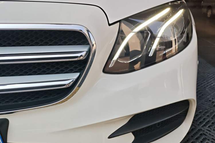 Used Mercedes-Benz E-Class 2018 E 200 L Sport Edition Left Front Headlight