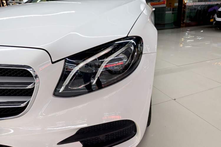 Used Mercedes-Benz E-Class 2018 E 300 L Sporty and Stylish Model Left Front Headlight