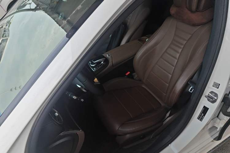 Used Mercedes-Benz E-Class 2018 E 300 L Sport Luxury Edition Left Front Seat