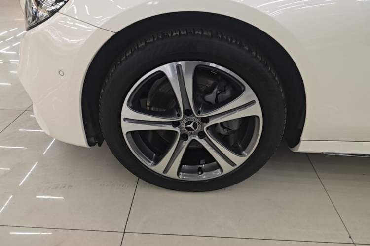Used Mercedes-Benz E-Class 2018 Facelift E 200 L Sport Edition Left Front Wheel Hub