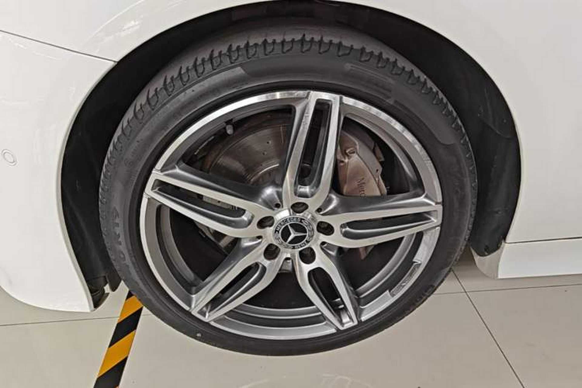 Used Mercedes-Benz E-Class 2018 E 200 4MATIC Coupe Left Front Wheel Hub