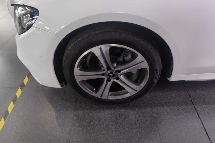 Used Mercedes-Benz E-Class 2018 E 200 L Sport Edition Left Front Wheel Hub