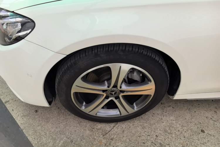 Used Mercedes-Benz E-Class 2018 E 200 L Sport Edition Left Front Wheel Hub