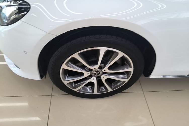 Used Mercedes-Benz E-Class 2018 E 200 L Left Front Wheel Hub