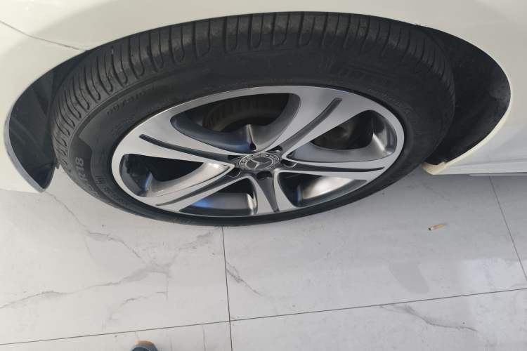 Used Mercedes-Benz E-Class 2018 E 200 L Sport Edition Left Front Wheel Hub