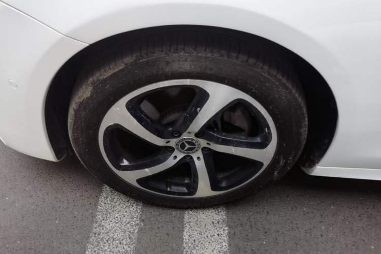 Used Mercedes-Benz E-Class 2018 E 200 Sport Edition Left Front Wheel Hub