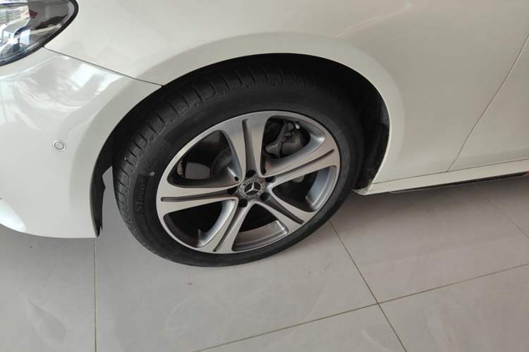 Used Mercedes-Benz E-Class 2018 Facelift E 200 L Sport Edition Left Front Wheel Hub