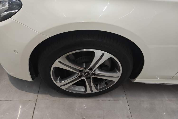 Used Mercedes-Benz E-Class 2018 E 200 L Sport Edition Left Front Wheel Hub