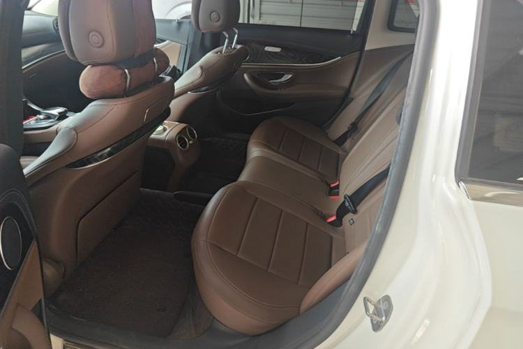 Used Mercedes-Benz E-Class 2018 E 300 L Sport Luxury Edition Left Rear Seat