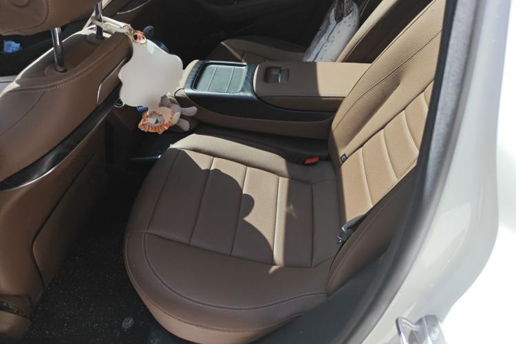 Used Mercedes-Benz E-Class 2018 Restyled E 300 L Sporty and Stylish Edition Left Rear Seat