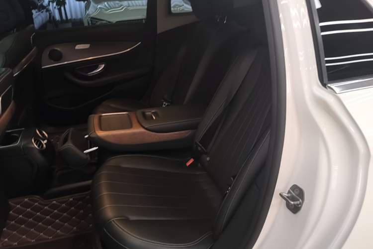 Used Mercedes-Benz E-Class 2018 E 200 L Left Rear Seat
