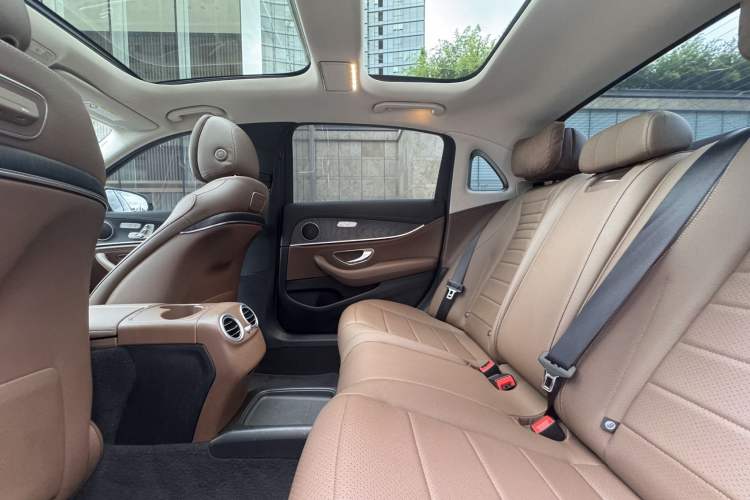 Used Mercedes-Benz E-Class 2018 E 300 L Sporty and Stylish Model Left Rear Seat