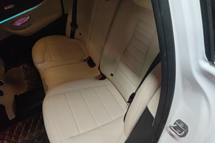 Used Mercedes-Benz E-Class 2018 E 300 L Sporty and Stylish Model Left Rear Seat