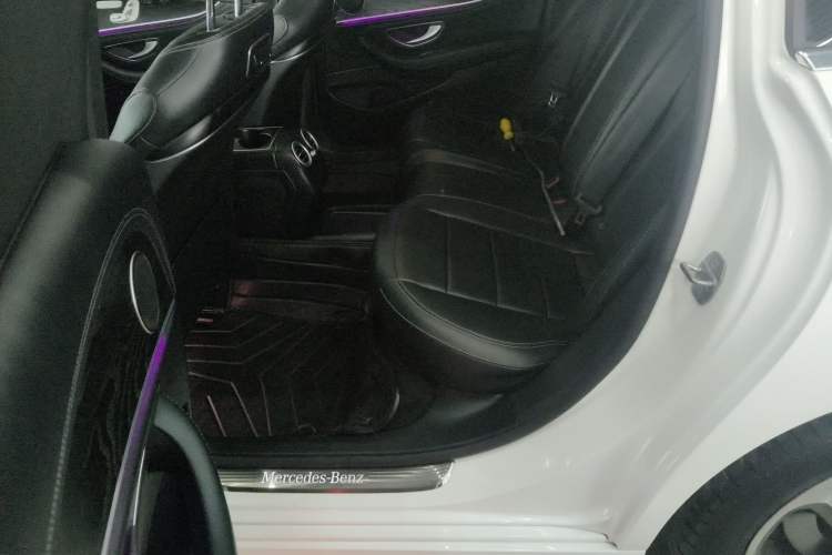 Used Mercedes-Benz E-Class 2018 E 300 L Sport Luxury Edition Left Rear Seat
