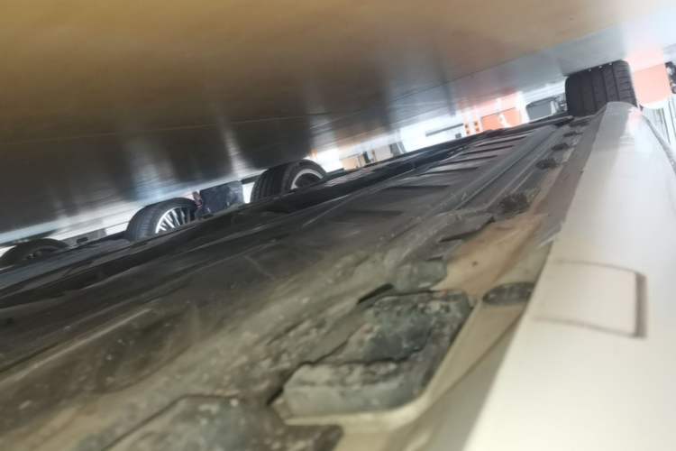 Used Mercedes-Benz E-Class 2018 E 200 Convertible Coupe Left Side Sill