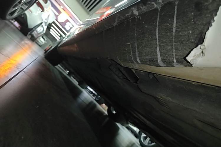 Used Mercedes-Benz E-Class 2018 Facelift E 200 L Sport Edition Left Side Sill