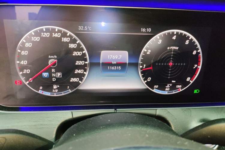 Used Mercedes-Benz E-Class 2018 E 200 L Sport Edition Odometer Close Up
