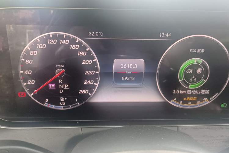 Used Mercedes-Benz E-Class 2018 E 300 L Sport Luxury Edition Odometer Close Up