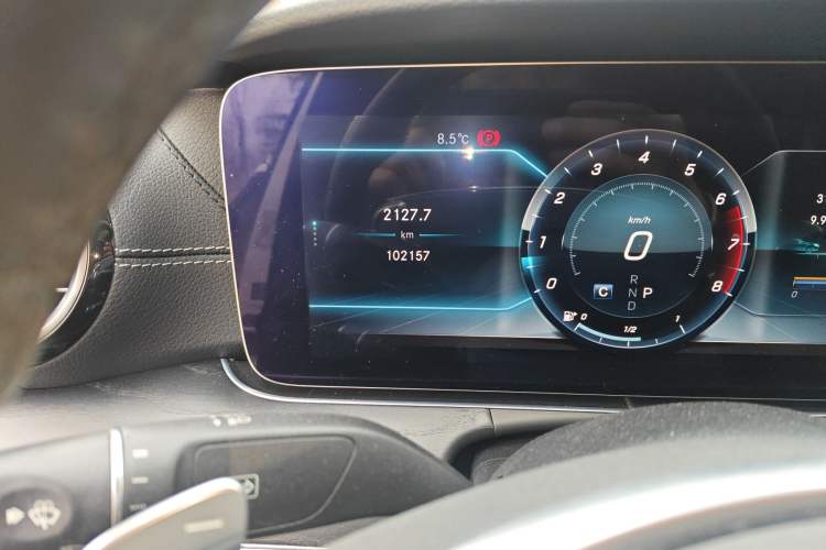 Used Mercedes-Benz E-Class 2018 Restyled E 300 L Sporty and Stylish Edition Odometer Close Up