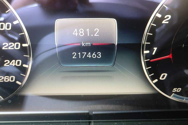 Used Mercedes-Benz E-Class 2018 Restyled E 300 L Sporty and Stylish Edition Odometer Close Up