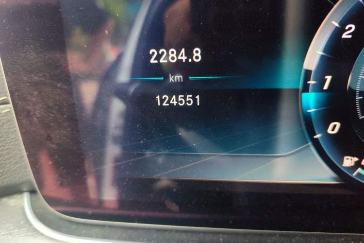 Used Mercedes-Benz E-Class 2018 Restyled E 300 L Sporty and Stylish Edition Odometer Close Up