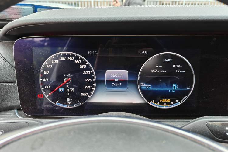 Used Mercedes-Benz E-Class 2018 Facelift E 200 L Sport Edition Odometer Close Up