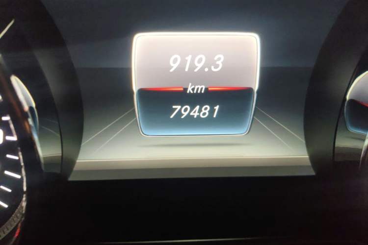 Used Mercedes-Benz E-Class 2018 E 200 Convertible Coupe Odometer Close Up