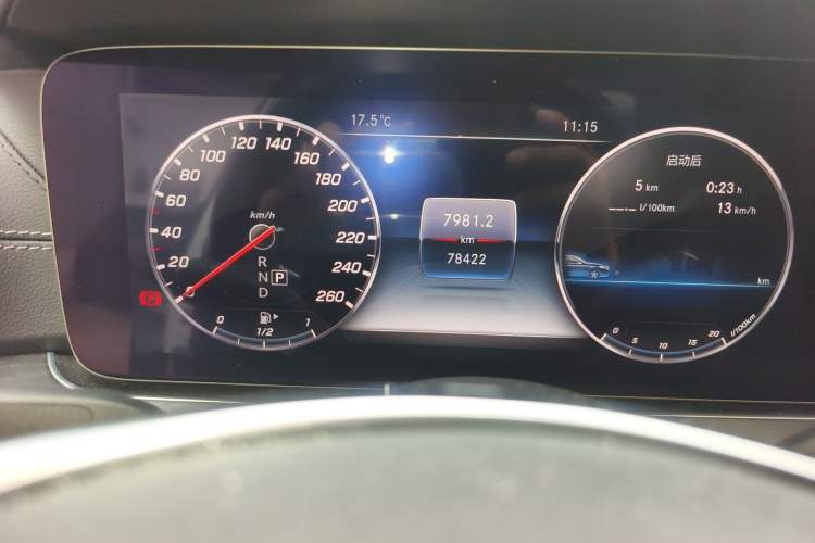 Used Mercedes-Benz E-Class 2018 E 200 L Sport Edition Odometer Close Up