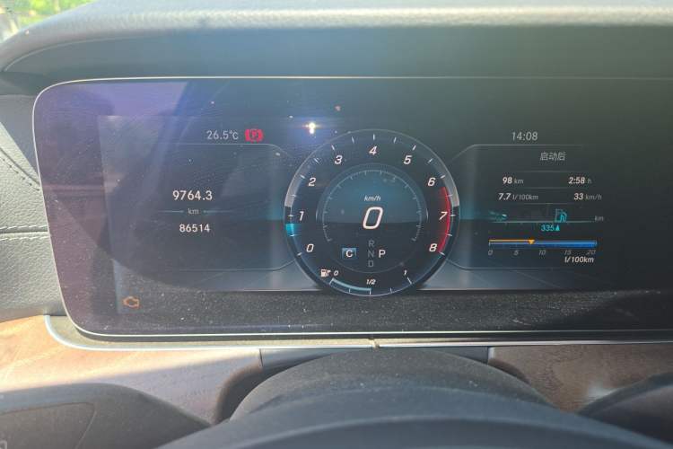 Used Mercedes-Benz E-Class 2018 Facelift E 200 L Odometer Close Up